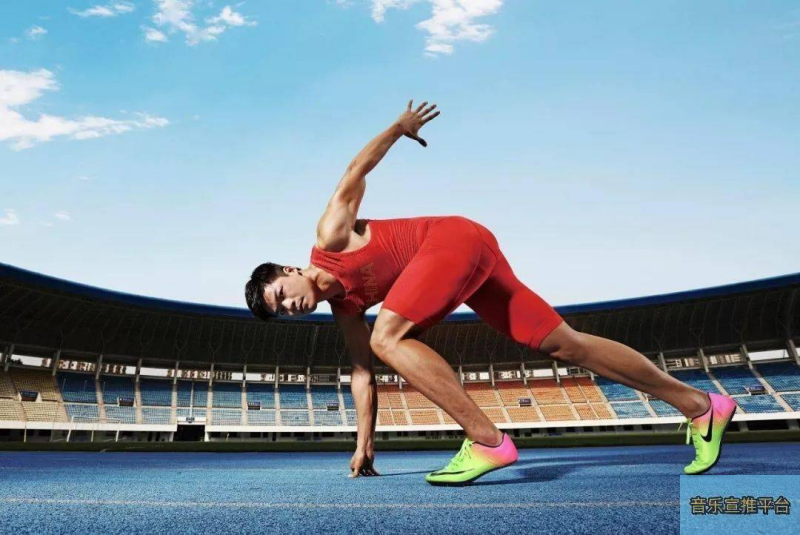 马奎尔在 2001 赛季结束后宣布退役，留下无数暴力美学的纪录