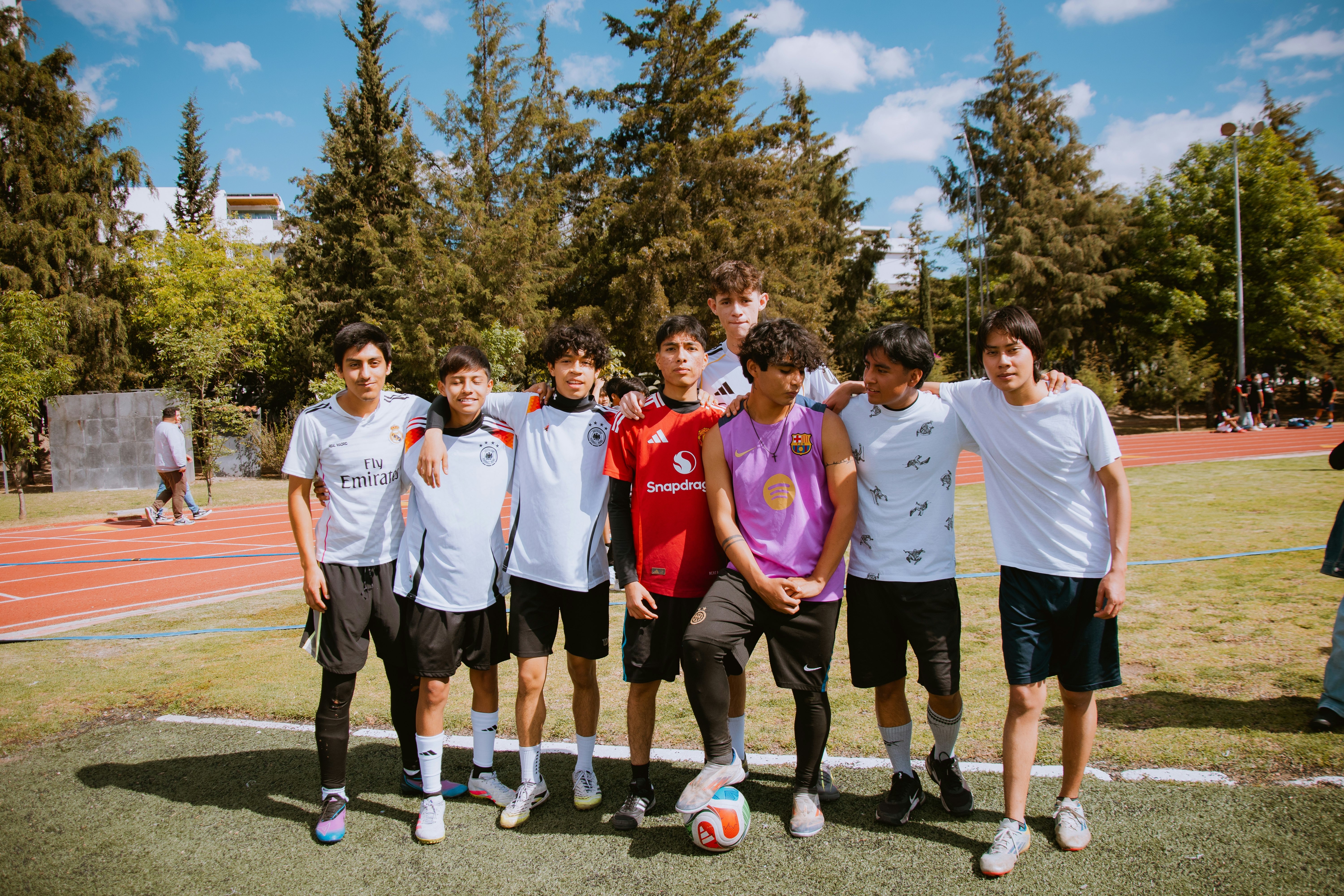 为什么庄闲胜率接近，却依然分出高下？（胜率相差无几，庄闲为何仍能决出胜负？）