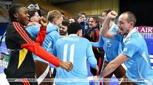 鲁媒：山东泰山队将于明年1月7日赴海口冬训，由韩鹏带队